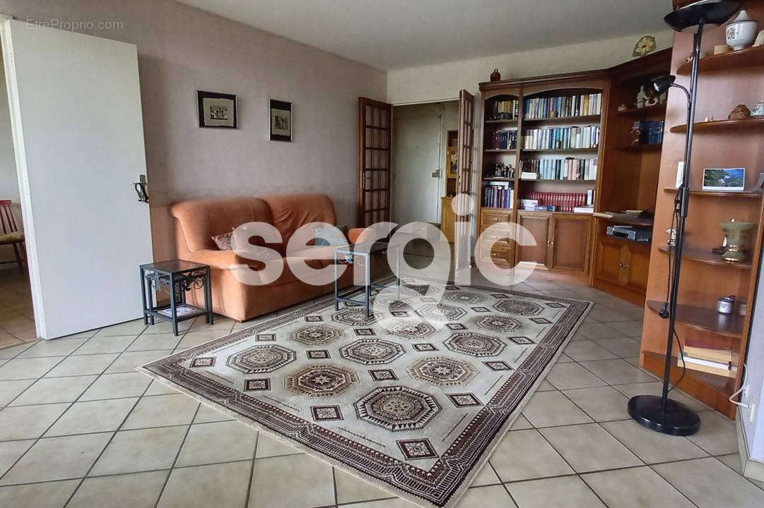 Appartement à QUINCY-SOUS-SENART