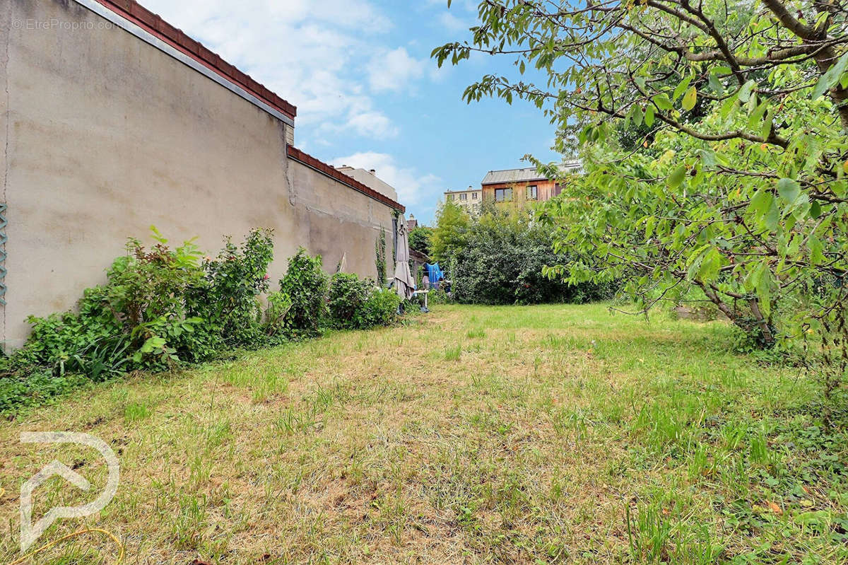 Maison à LES LILAS