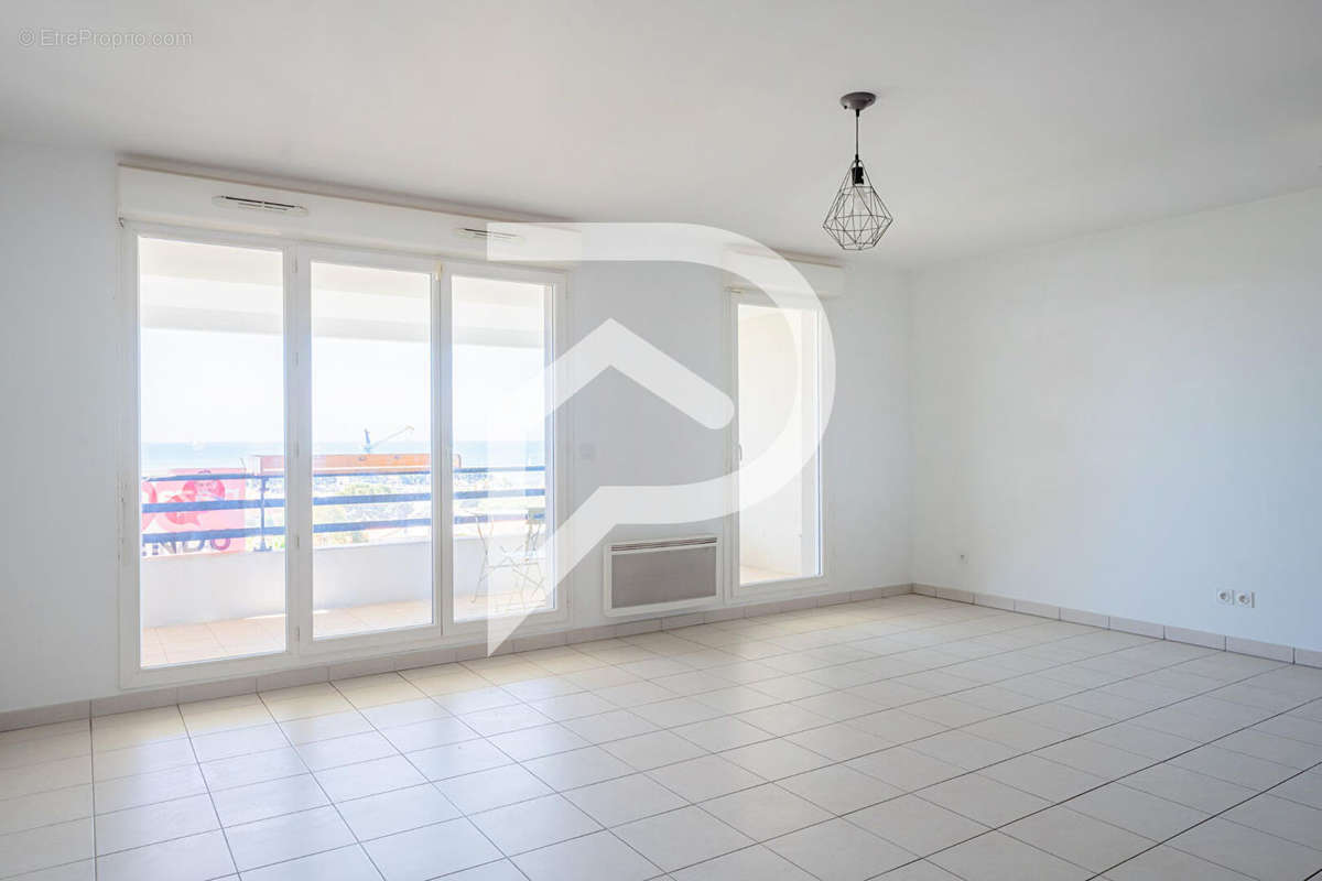 Appartement à MARSEILLE-16E