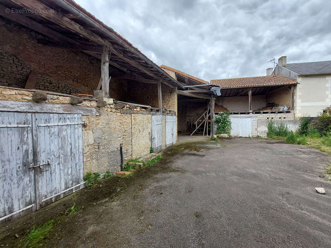 Maison à MIREBEAU