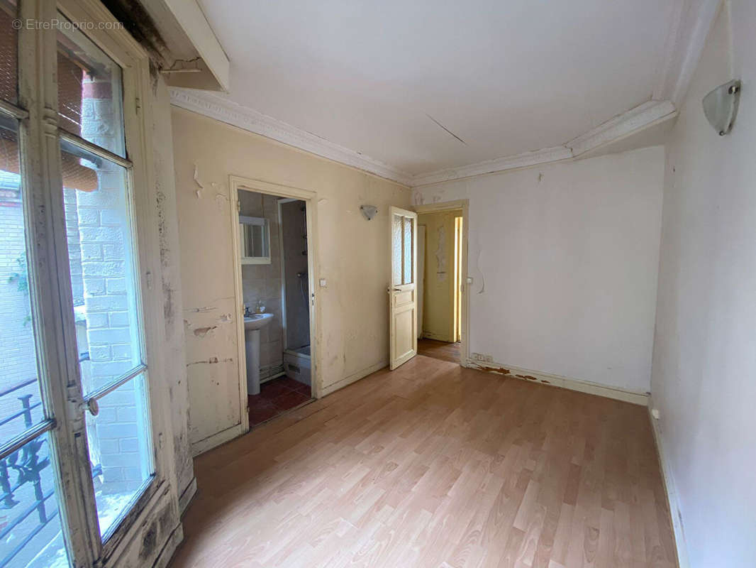 Appartement à PARIS-20E