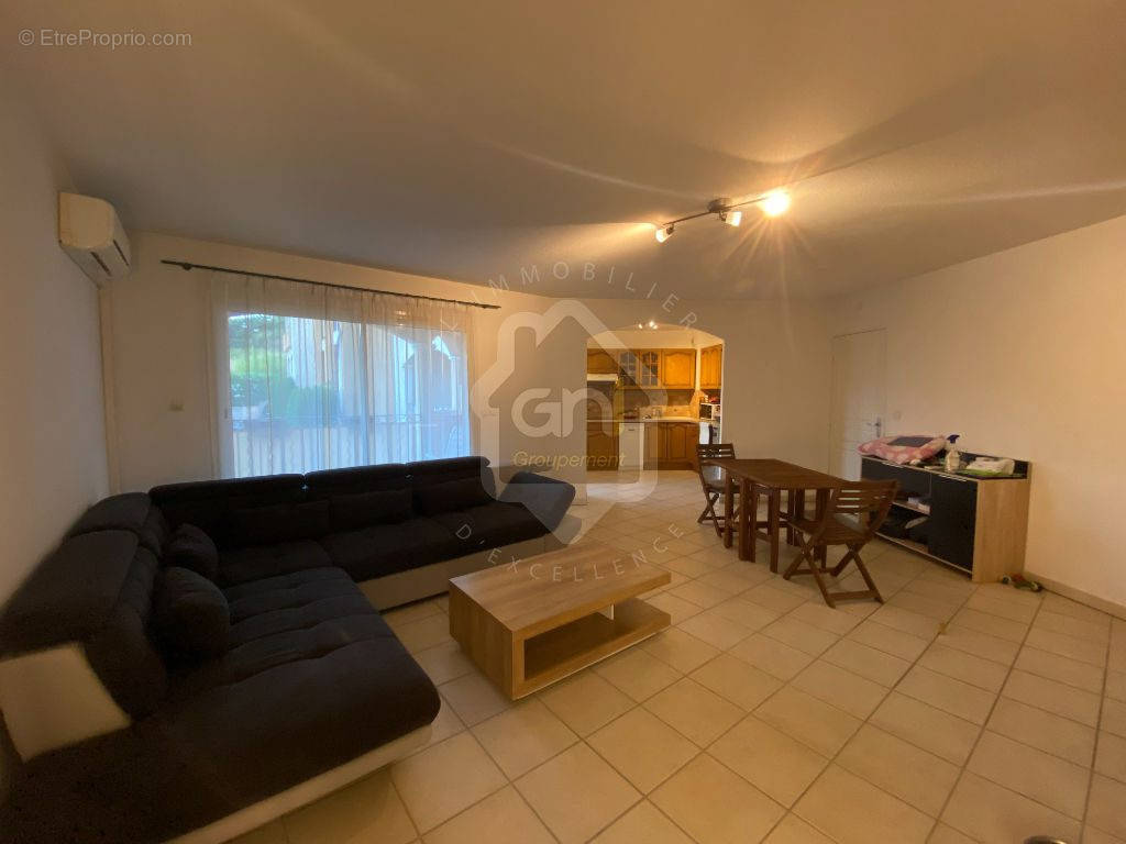 Appartement à GONFARON