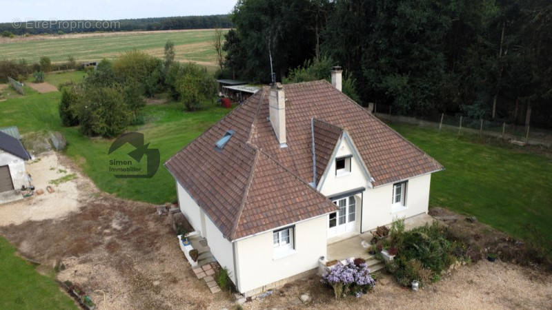 Maison à CHATEAUNEUF-EN-THYMERAIS