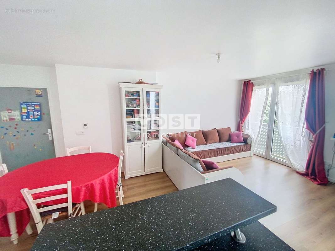 Appartement à GENNEVILLIERS