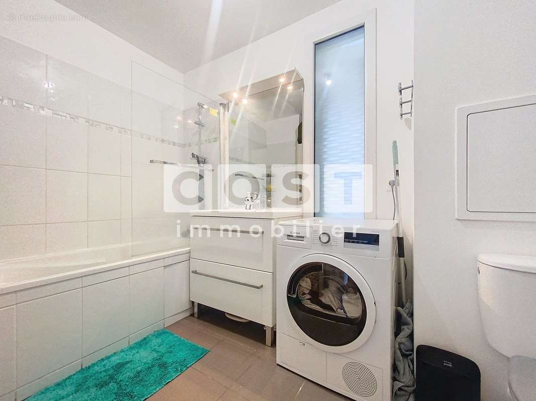 Appartement à GENNEVILLIERS