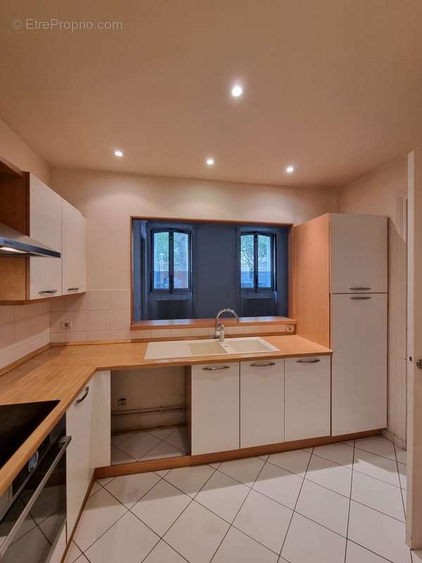 Appartement à PARIS-8E