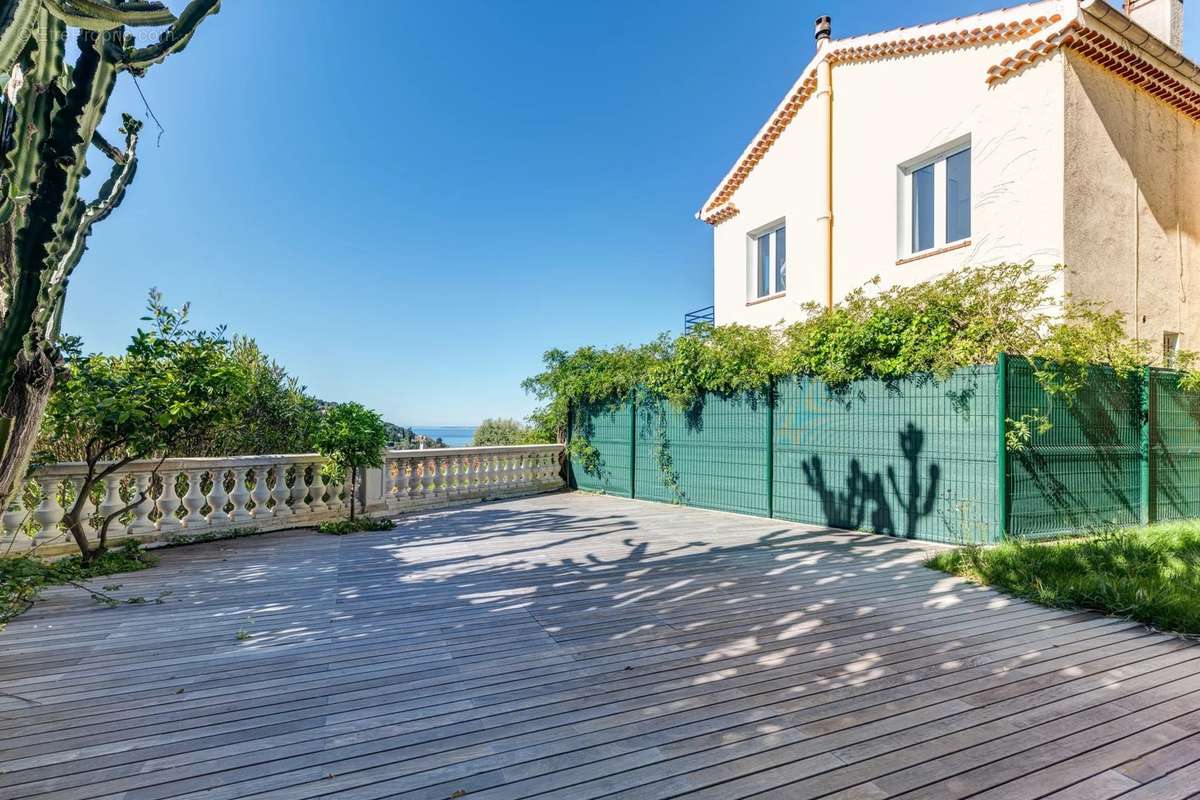 Appartement à VILLEFRANCHE-SUR-MER