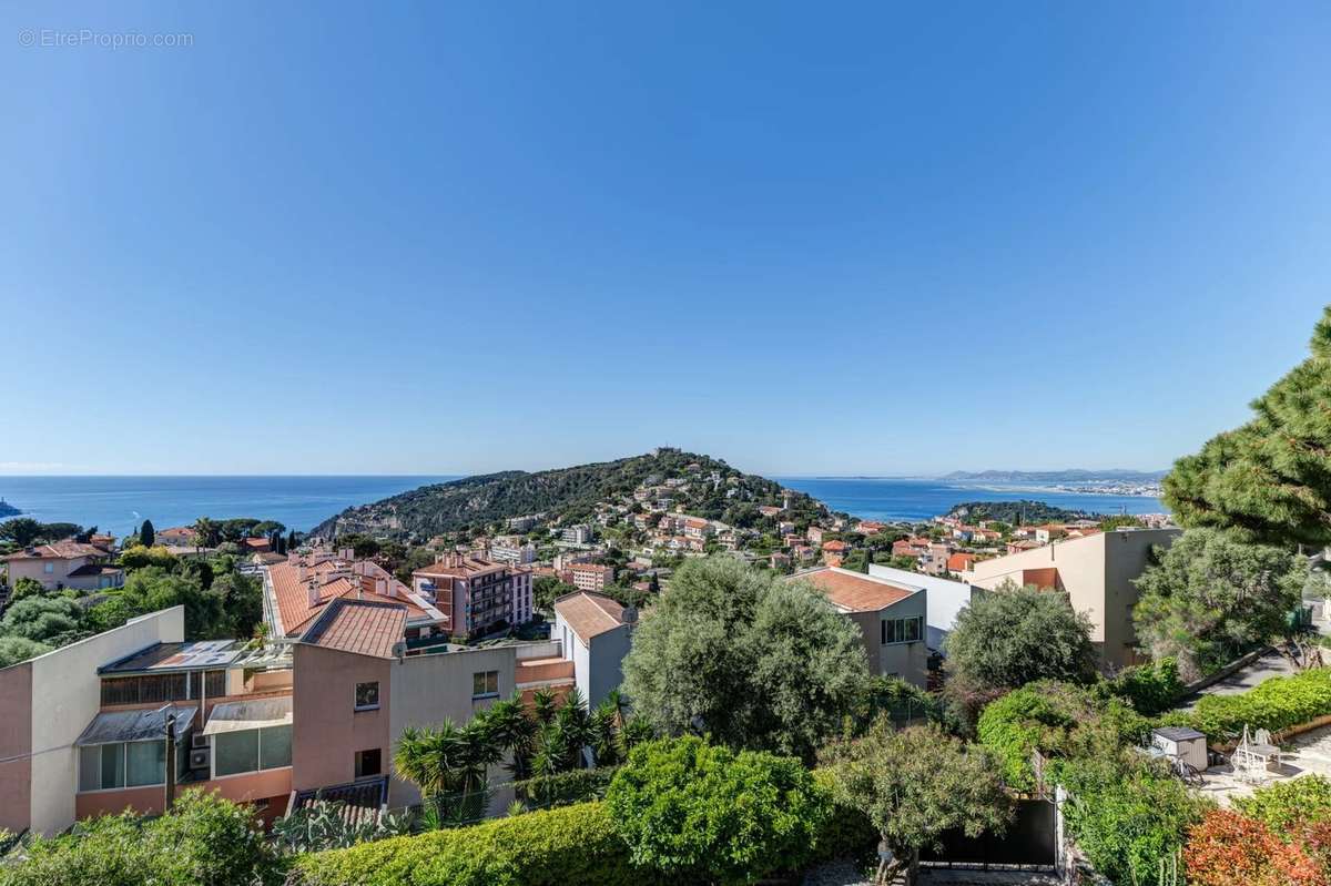 Appartement à VILLEFRANCHE-SUR-MER