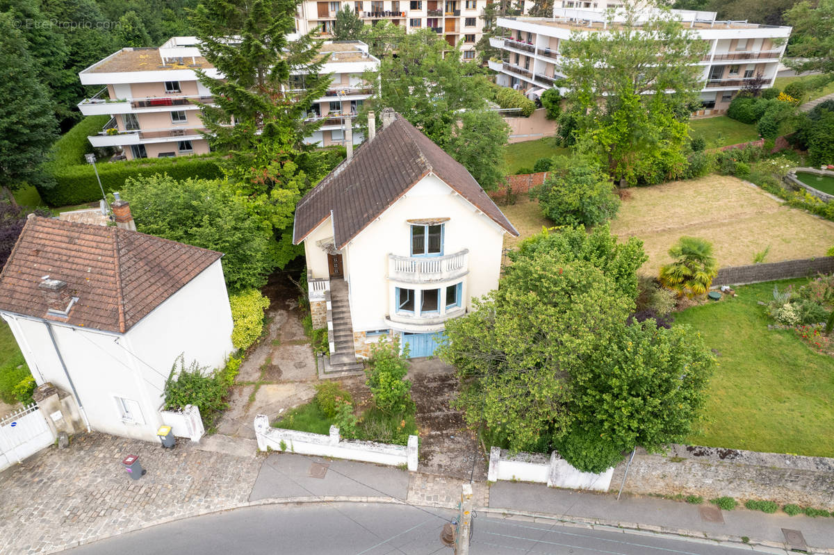 Maison à CHEVREUSE