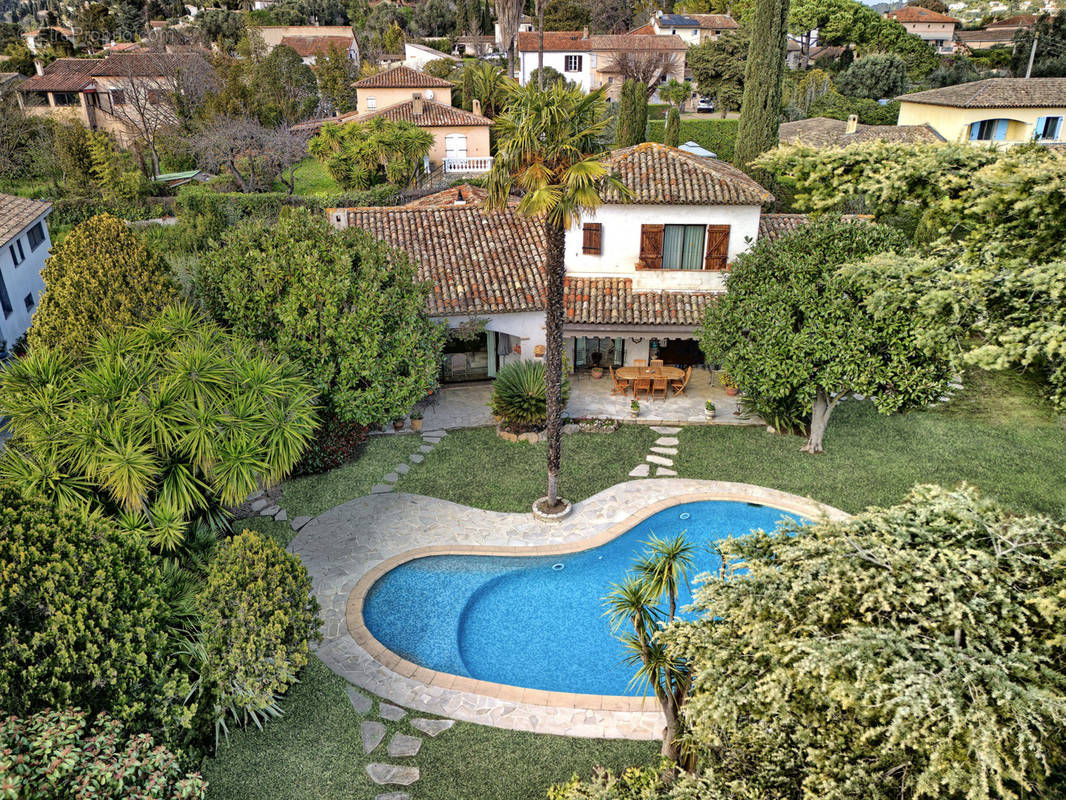 Maison à MOUGINS