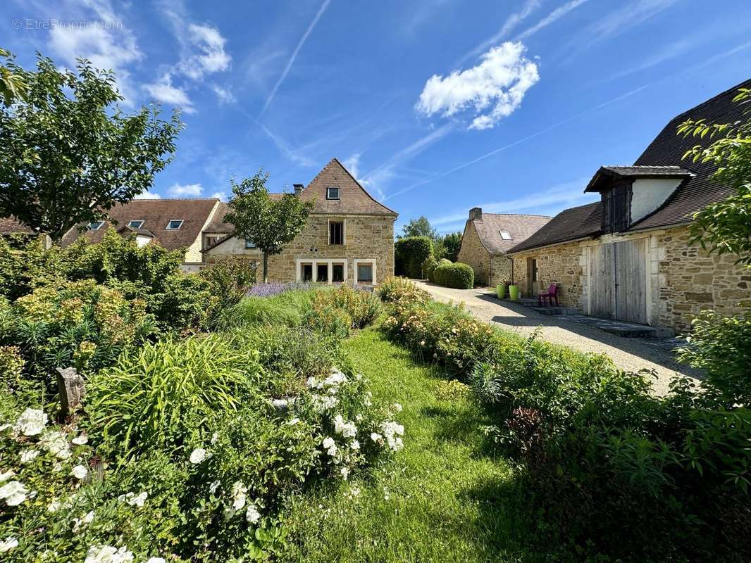 Maison à SAINT-SULPICE-D&#039;EXCIDEUIL