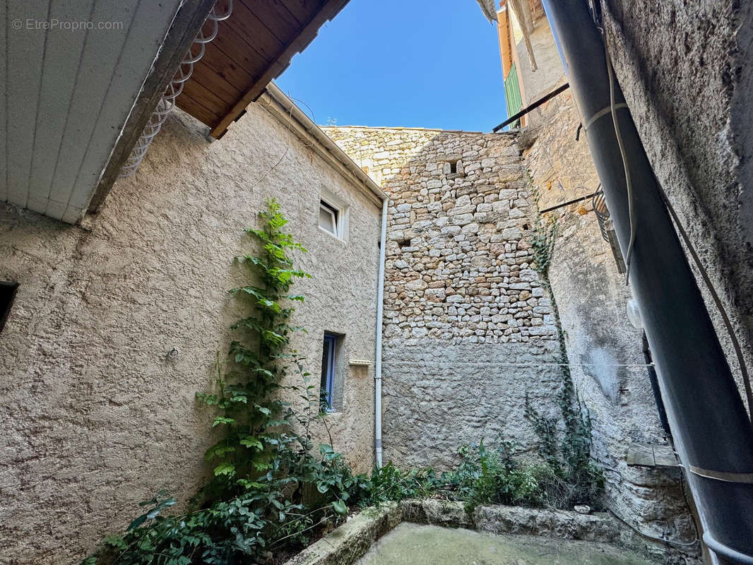 Maison à VILLENEUVE-LES-MAGUELONE