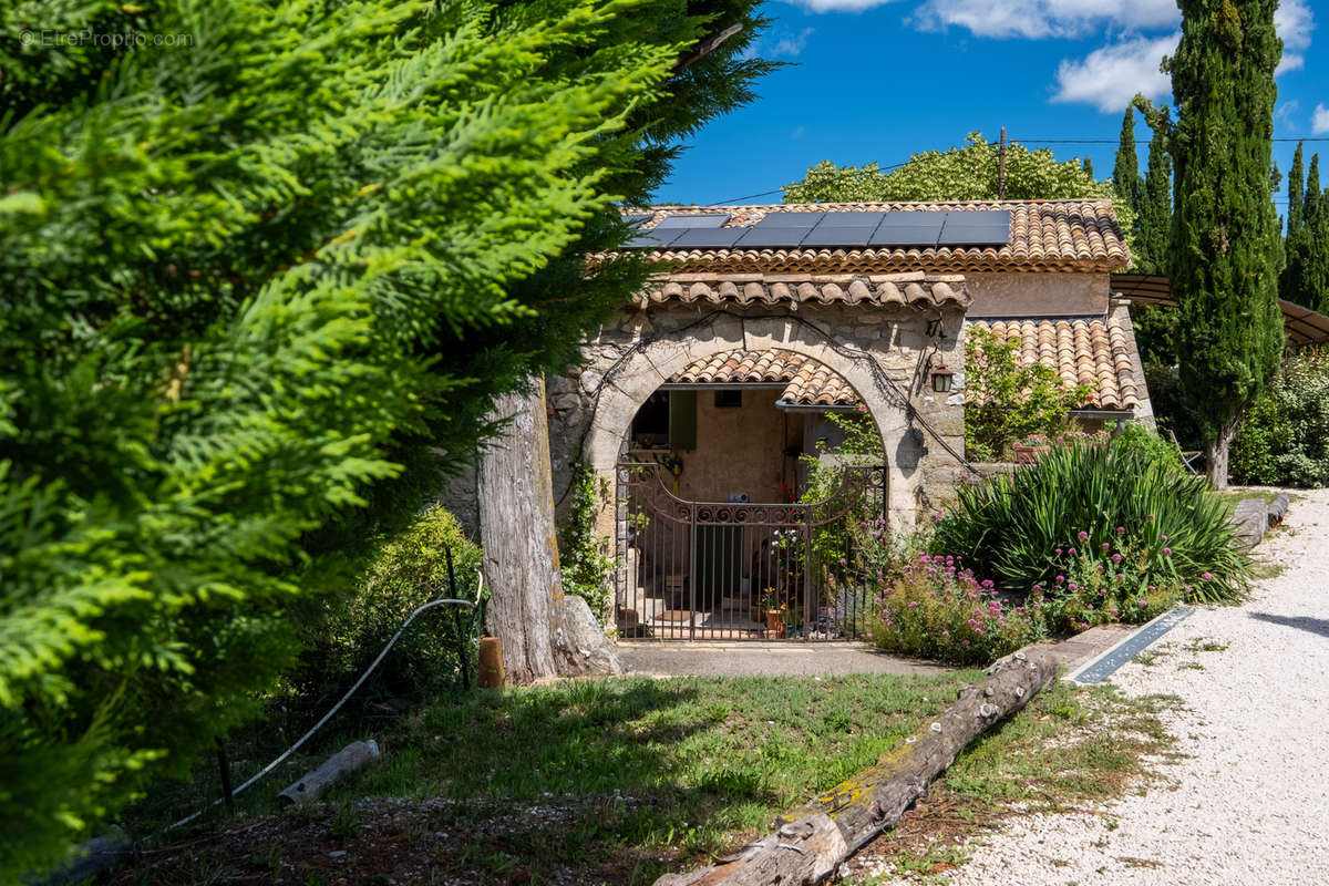 Maison à MONTBRUN-LES-BAINS