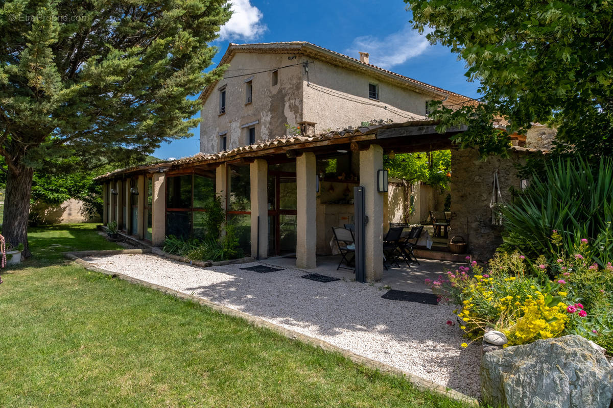 Maison à MONTBRUN-LES-BAINS