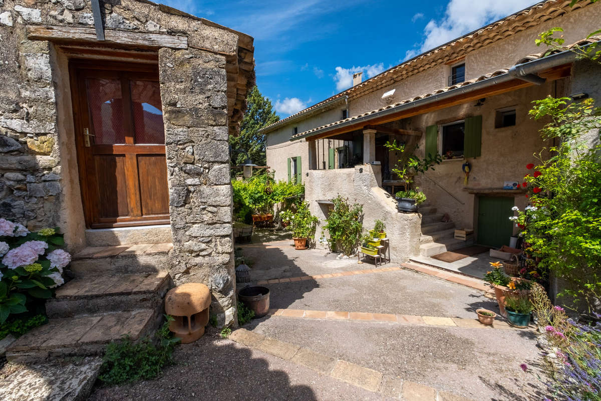 Maison à MONTBRUN-LES-BAINS