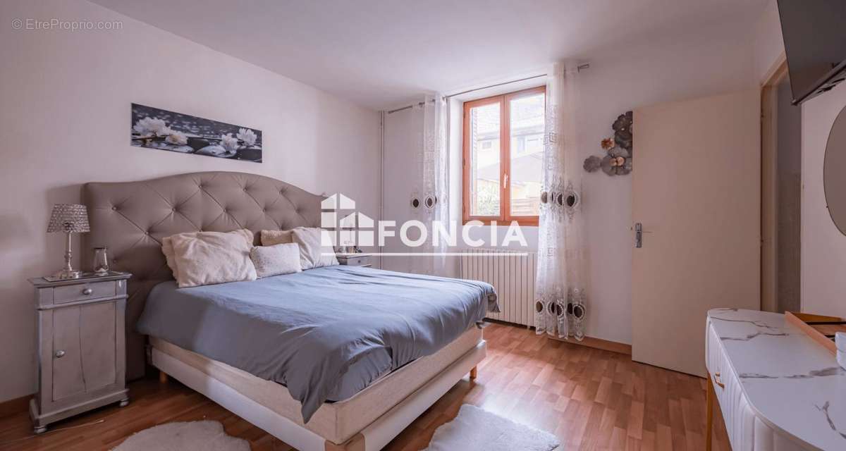 Appartement à GIVORS