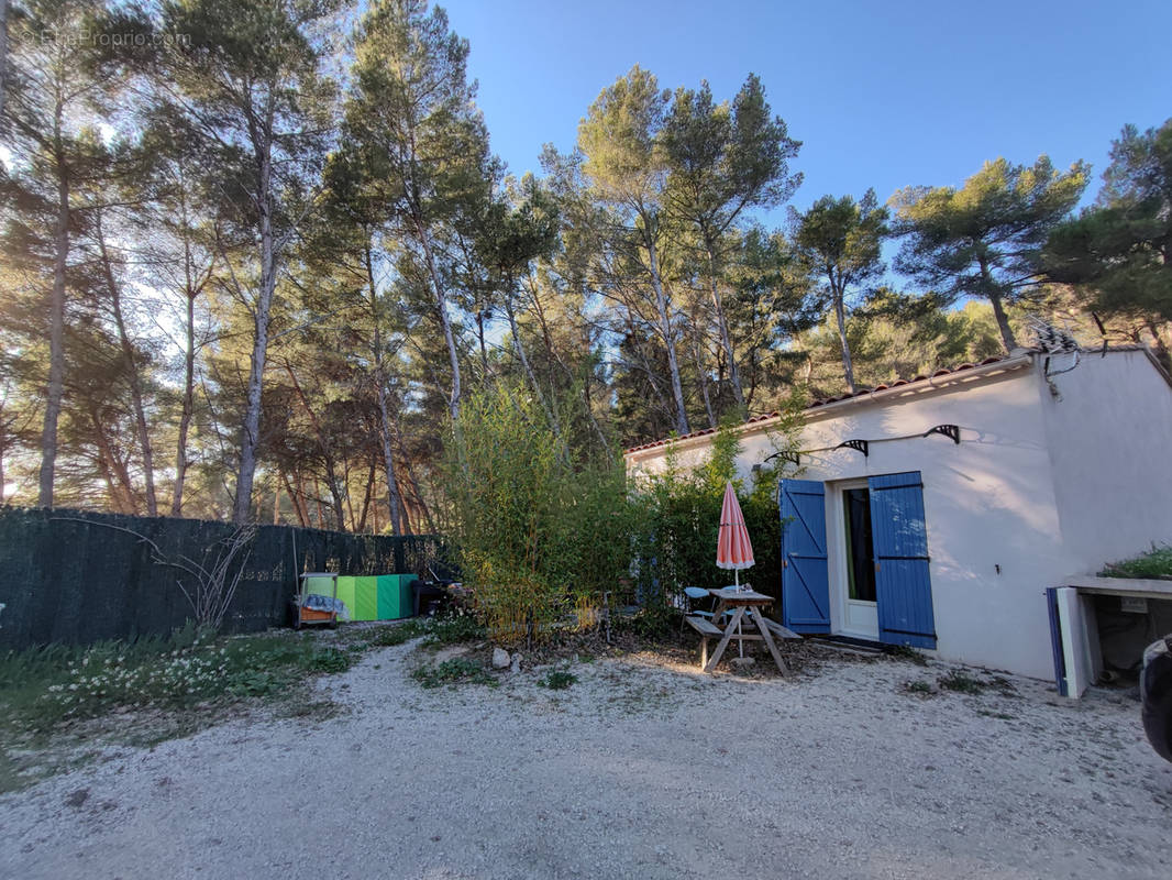 Maison à CHATEAUNEUF-LE-ROUGE