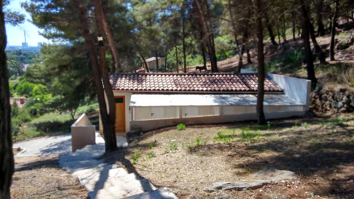 Maison à CHATEAUNEUF-LE-ROUGE