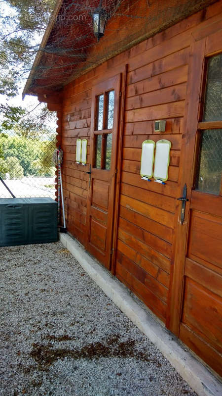 Maison à CHATEAUNEUF-LE-ROUGE