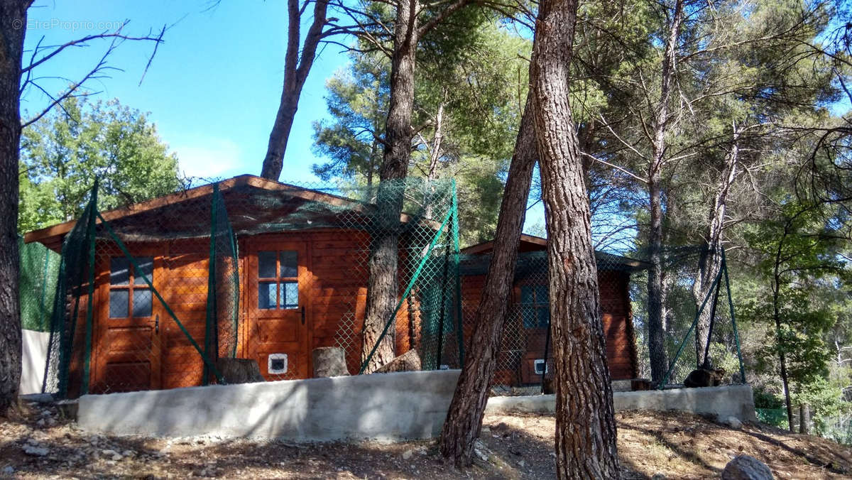 Maison à CHATEAUNEUF-LE-ROUGE