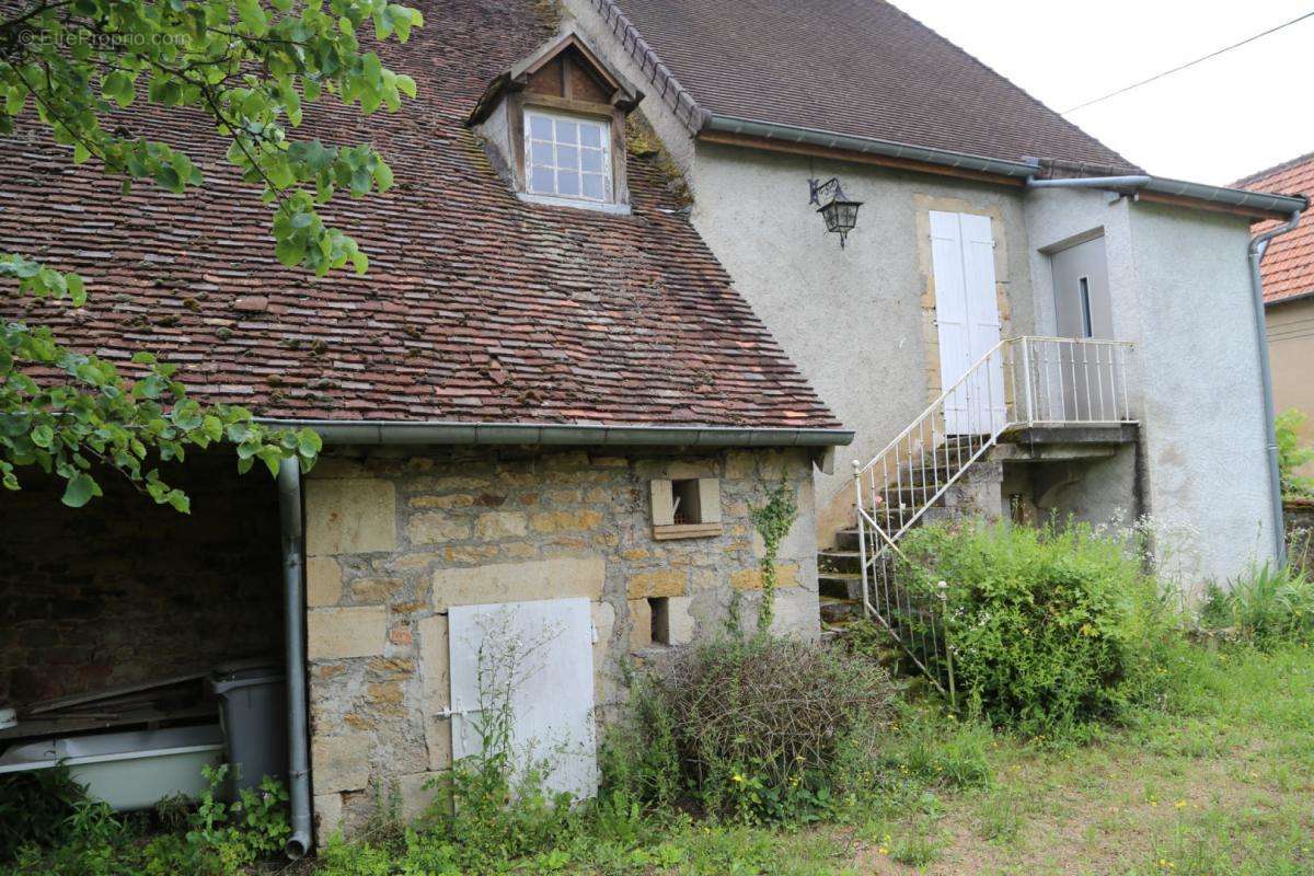 Maison à COUCHES