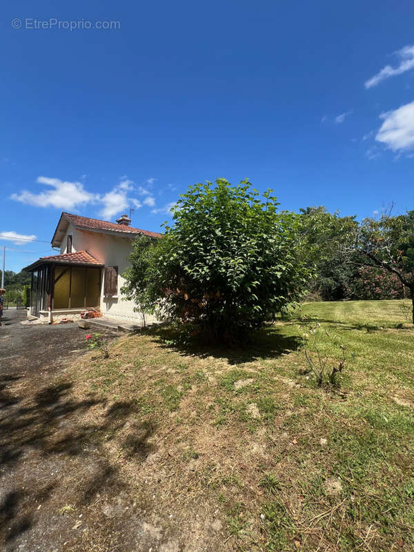 Maison à CAHUZAC