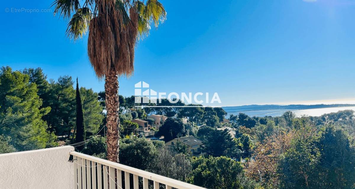 Appartement à HYERES