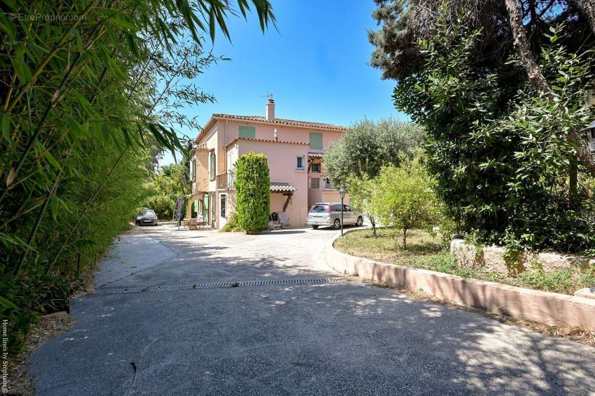 Maison à SIX-FOURS-LES-PLAGES