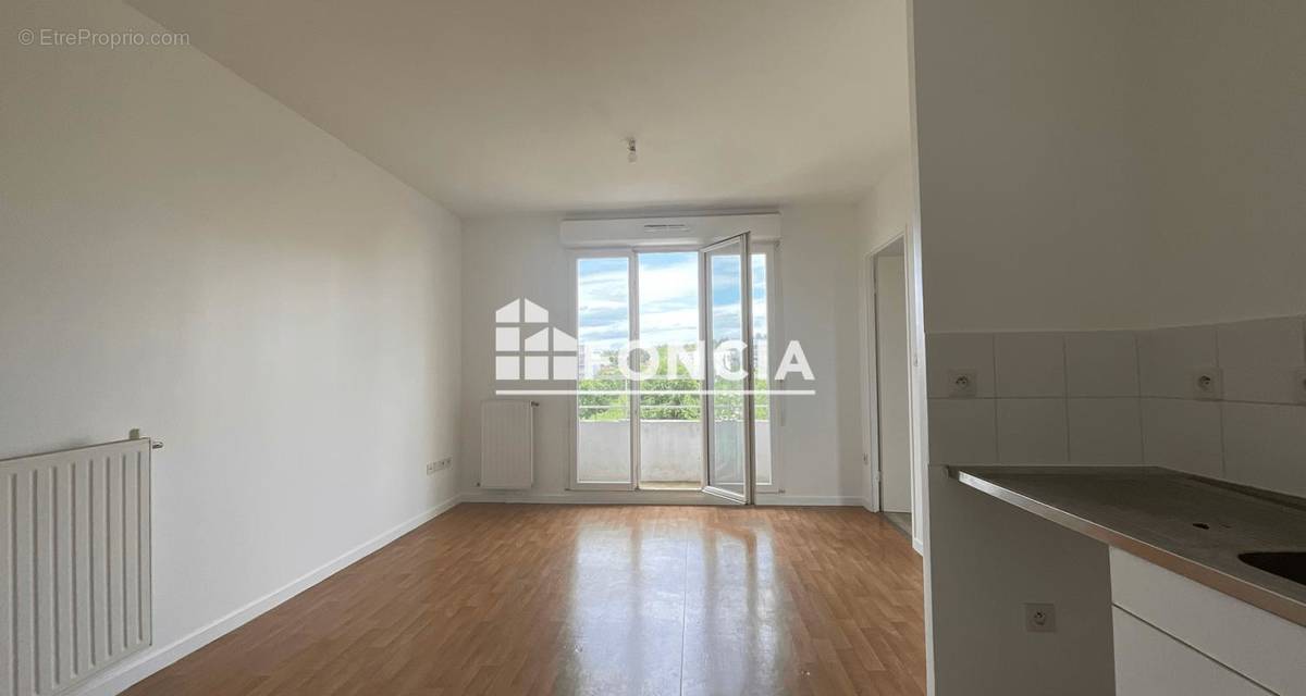 Appartement à CORBEIL-ESSONNES