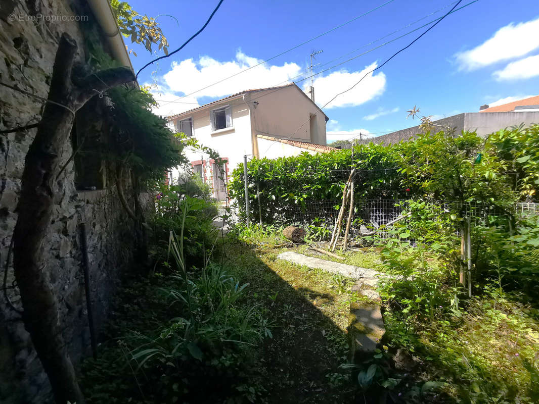 Maison à BOUGUENAIS