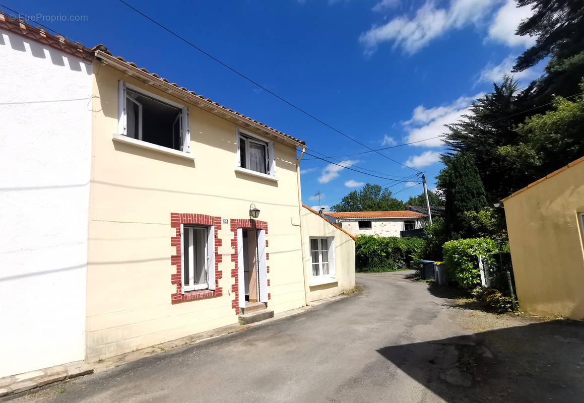 Maison à BOUGUENAIS