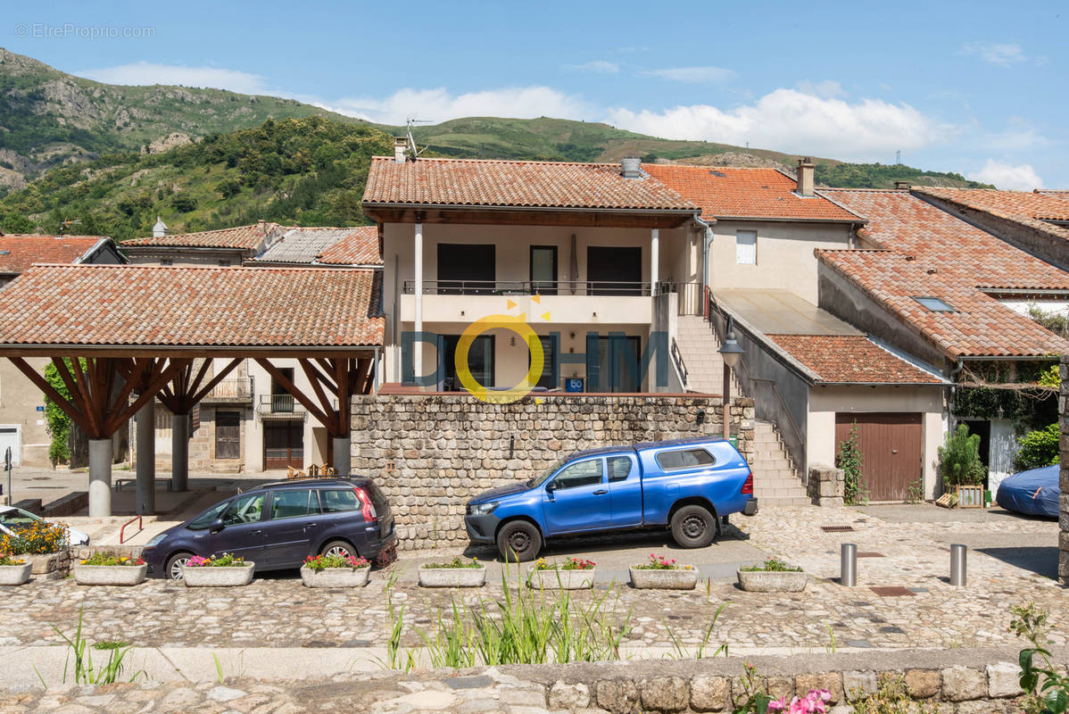 Appartement à MONTPEZAT-SOUS-BAUZON