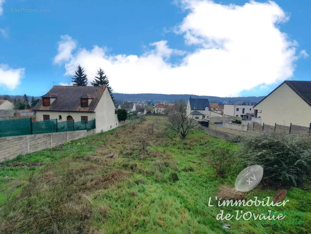 Terrain à MARCOUSSIS