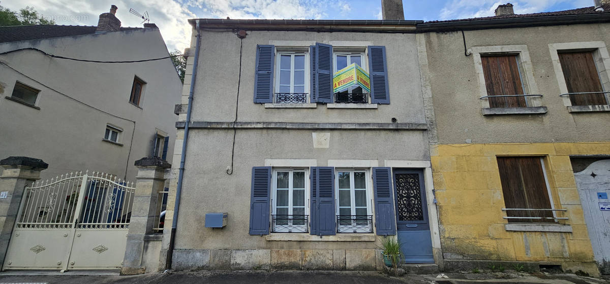 Maison à CLAMECY