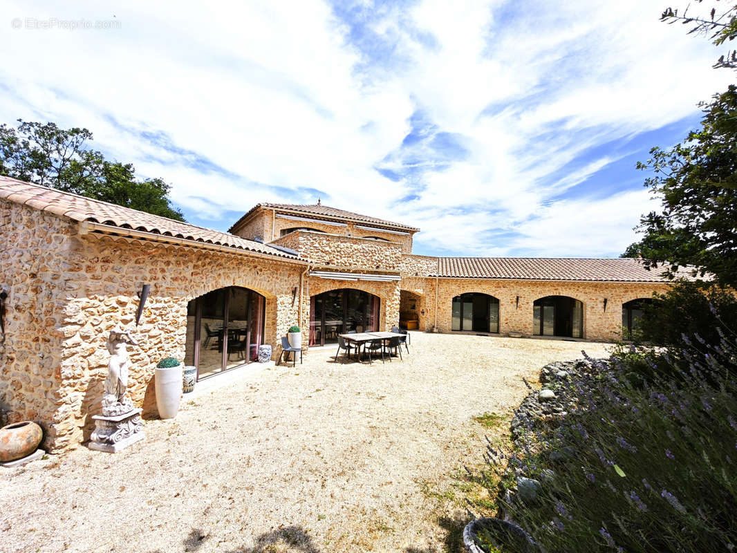 Maison à LABASTIDE-DE-VIRAC