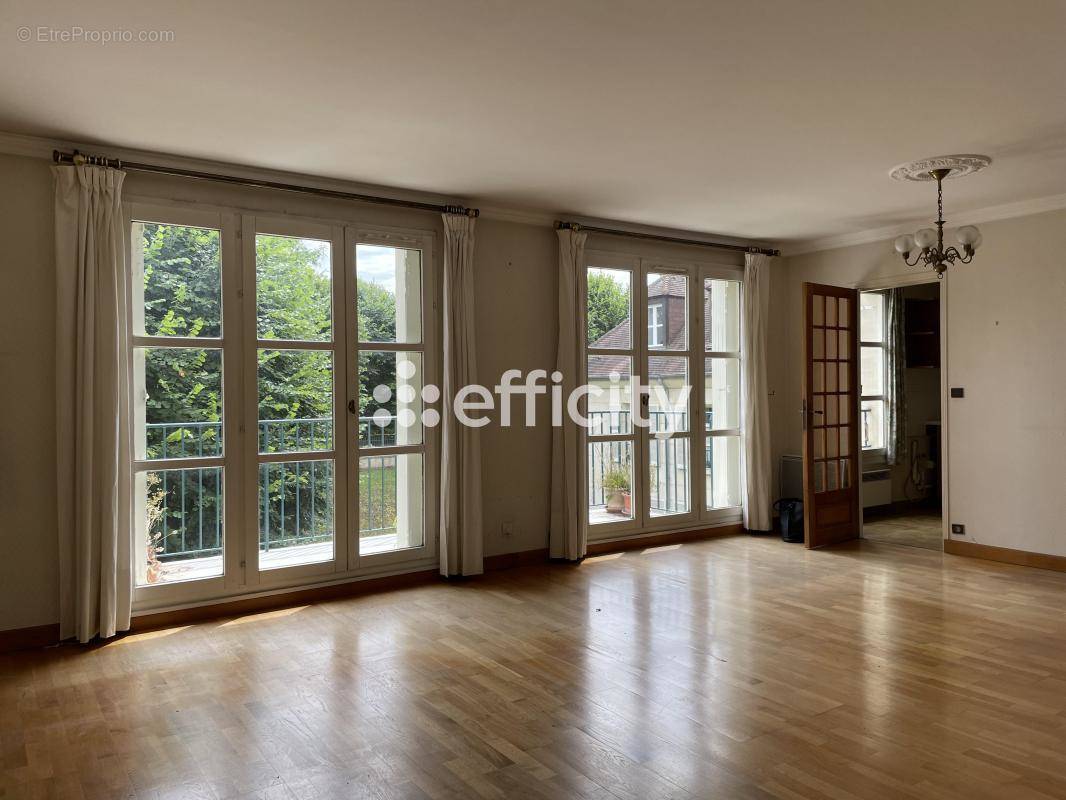 Appartement à COMPIEGNE