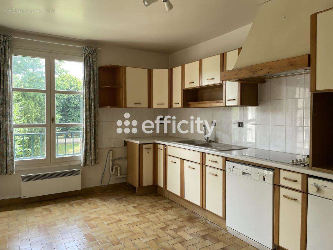 Appartement à COMPIEGNE