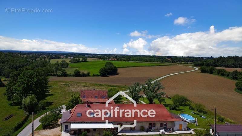 Commerce à MONTPONT-EN-BRESSE