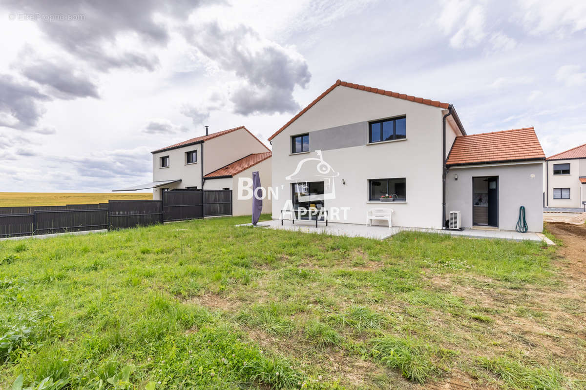 Maison à VERNEVILLE