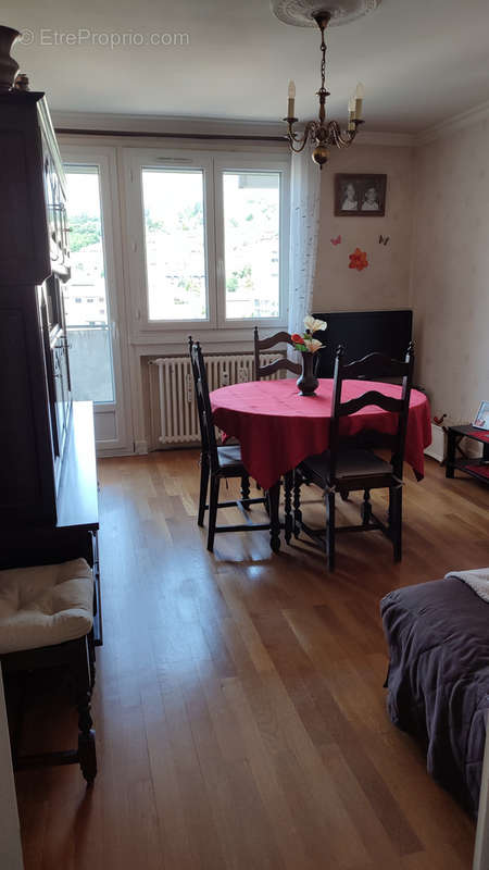 Appartement à SAINT-ETIENNE