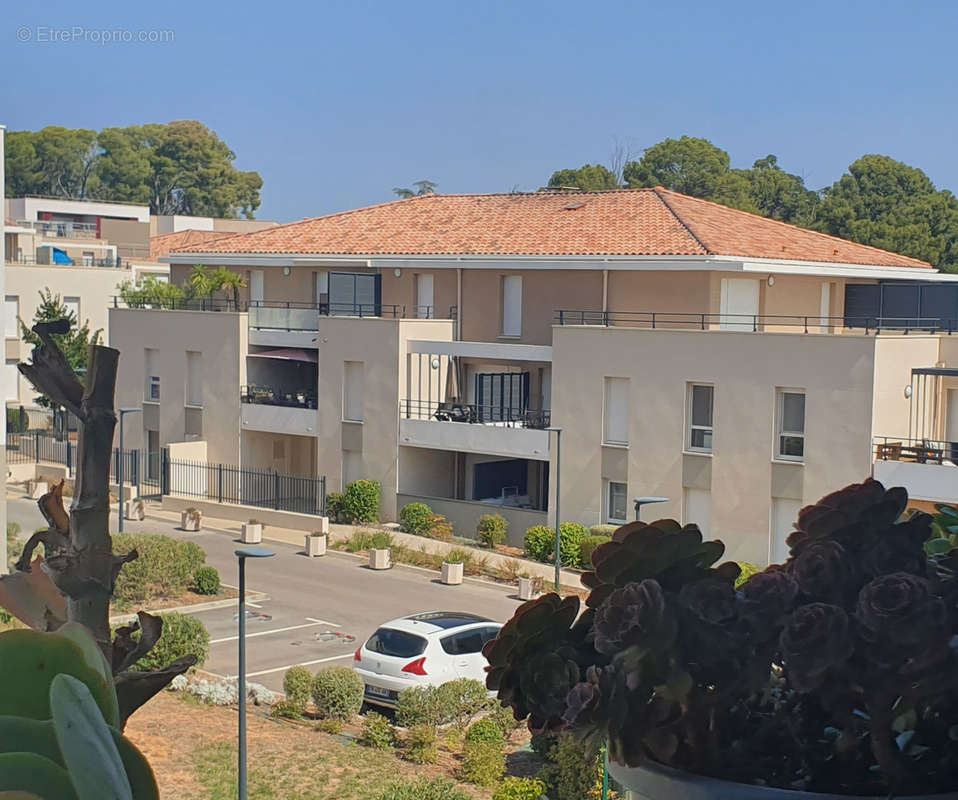 Appartement à LA LONDE-LES-MAURES