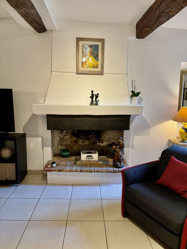 Appartement à SAINTE-CECILE-LES-VIGNES