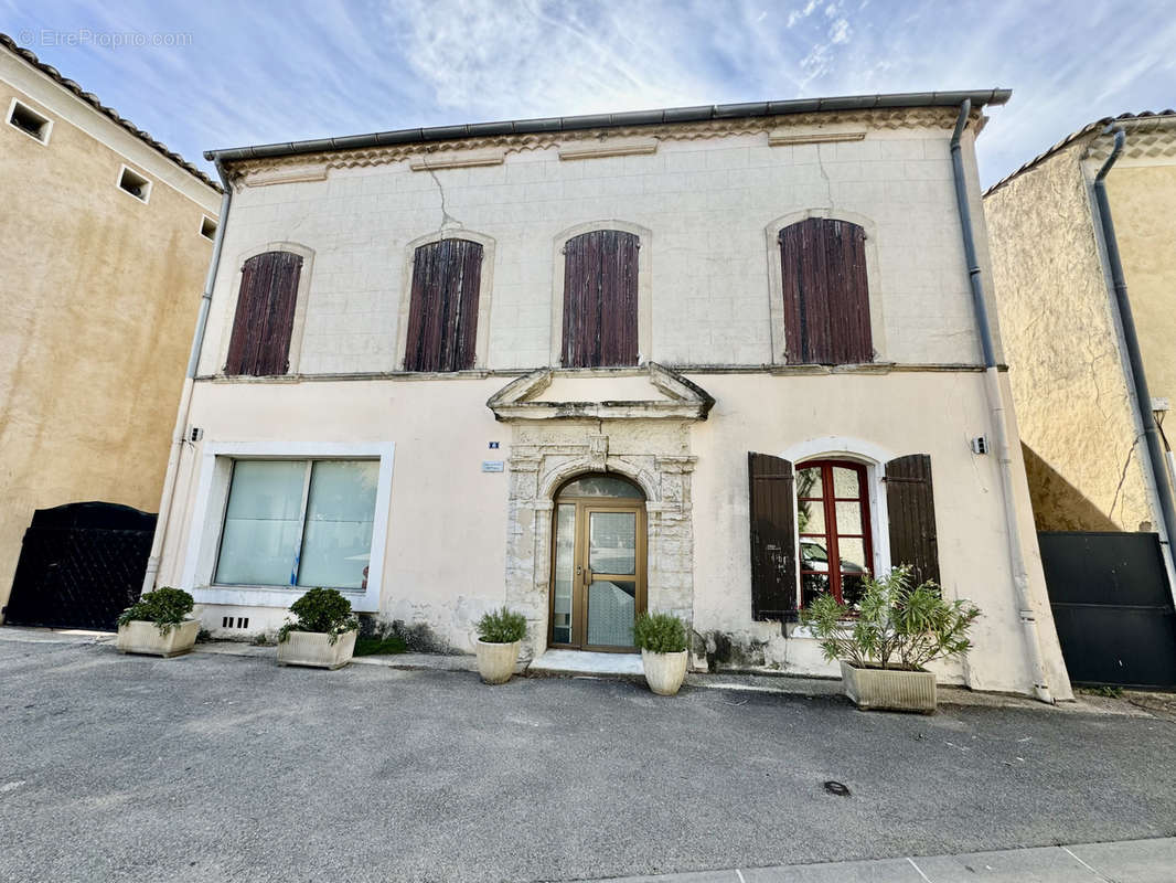 Appartement à SAINTE-CECILE-LES-VIGNES