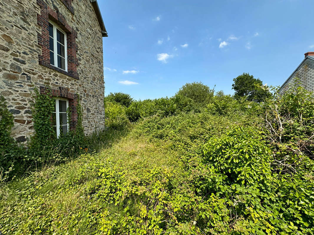 Maison à REMILLY-SUR-LOZON