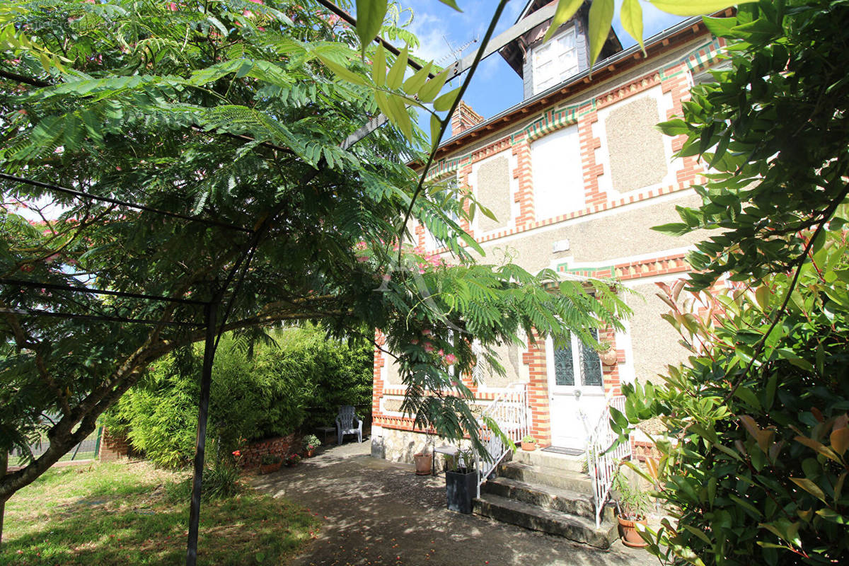 Maison à VINEUIL