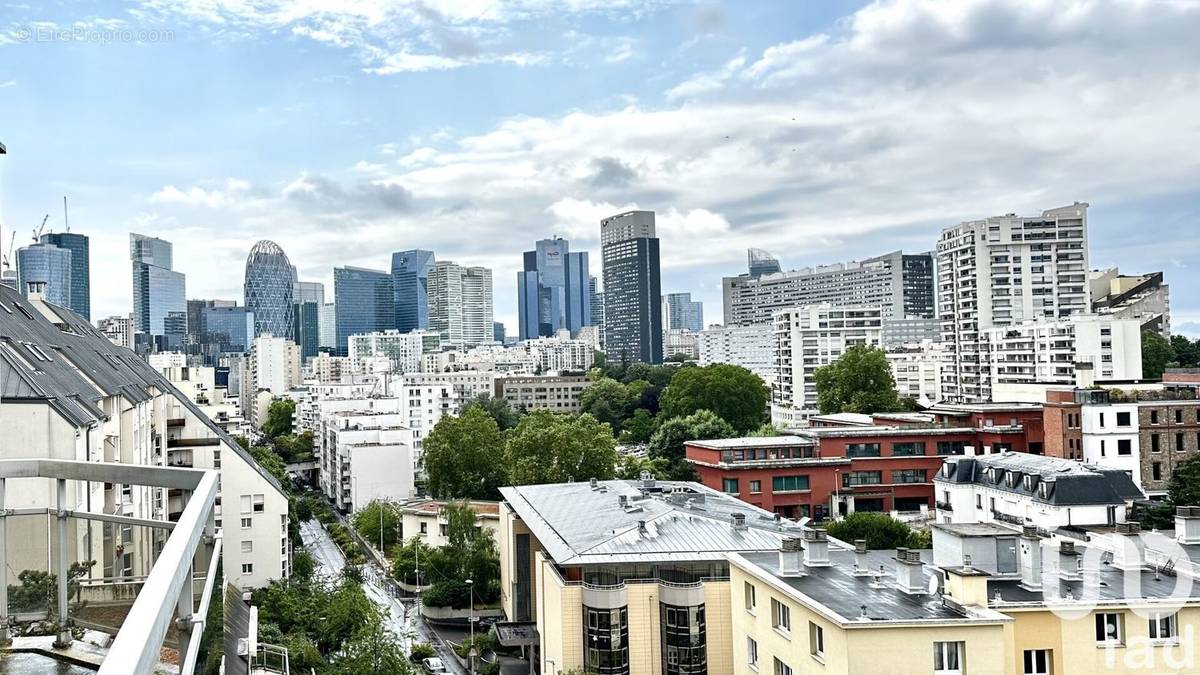 Photo 1 - Appartement à COURBEVOIE