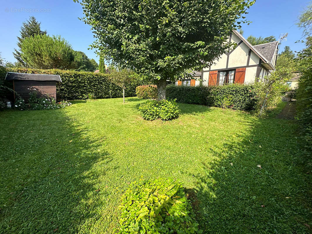 Maison à LA MADELEINE-BOUVET