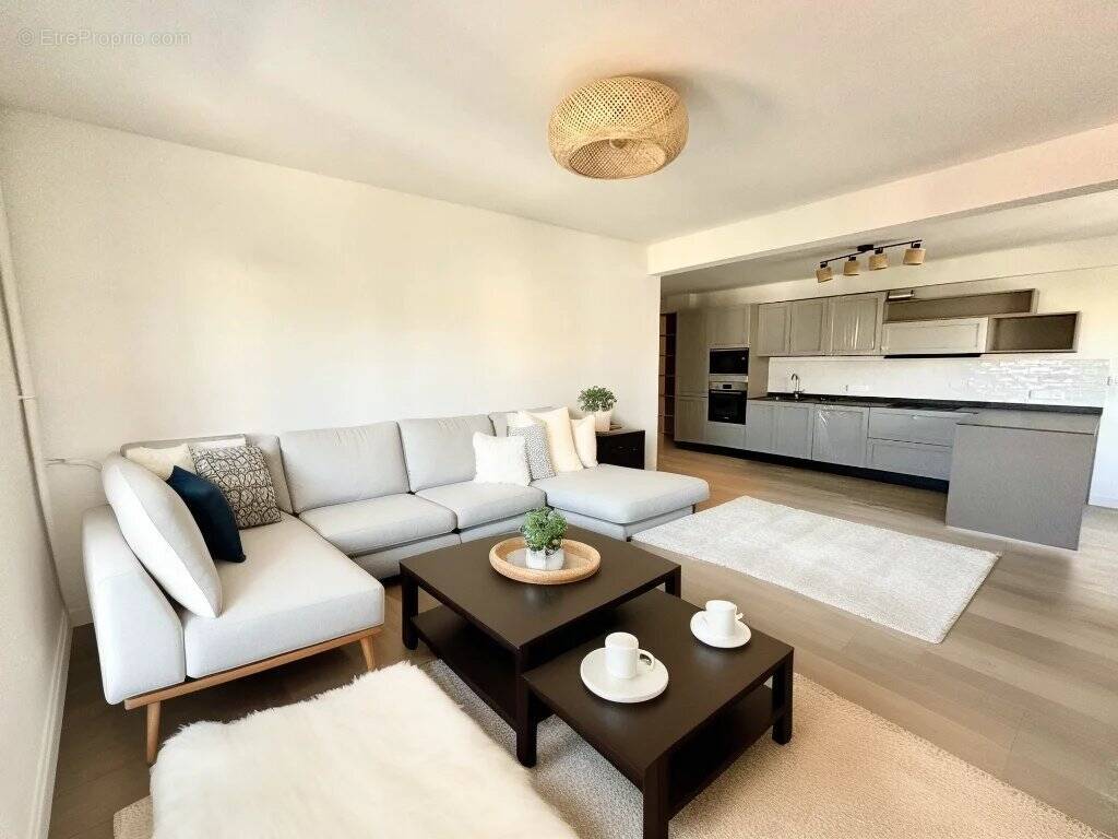 Appartement à SAINT-LAURENT-DU-VAR