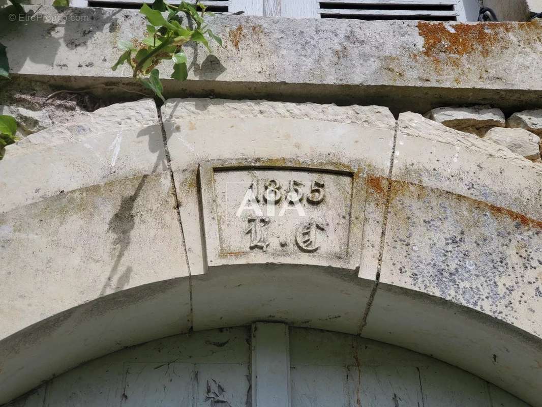 Maison à CHAMPAGNE-MOUTON