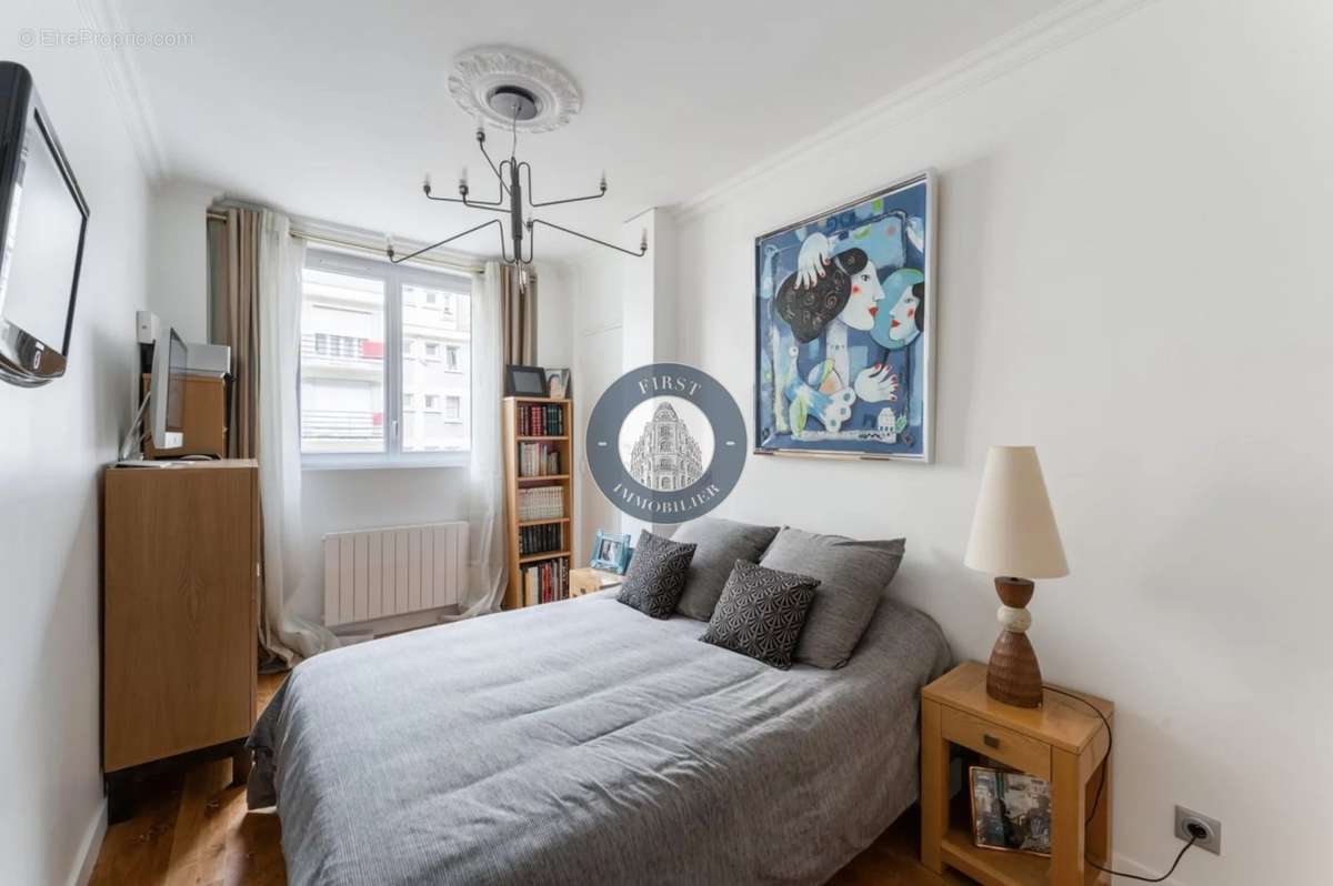 Appartement à PARIS-17E